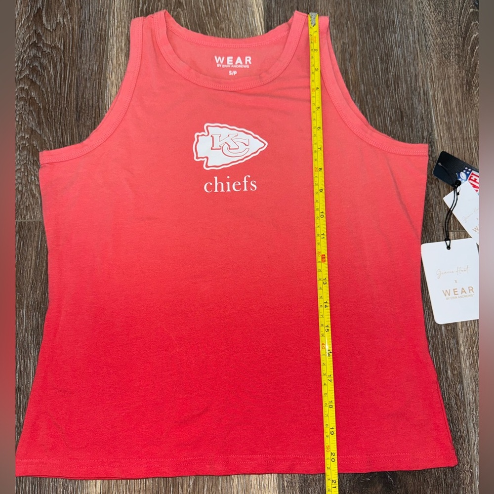 NWT WEAR by Erin Andrews Gracie Hunt Red Kansas City Chiefs Ombre Tank Top Small - Picture 10 of 11